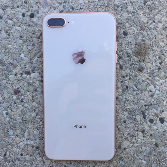 iPhone 8plus - Picture 2 of 4
